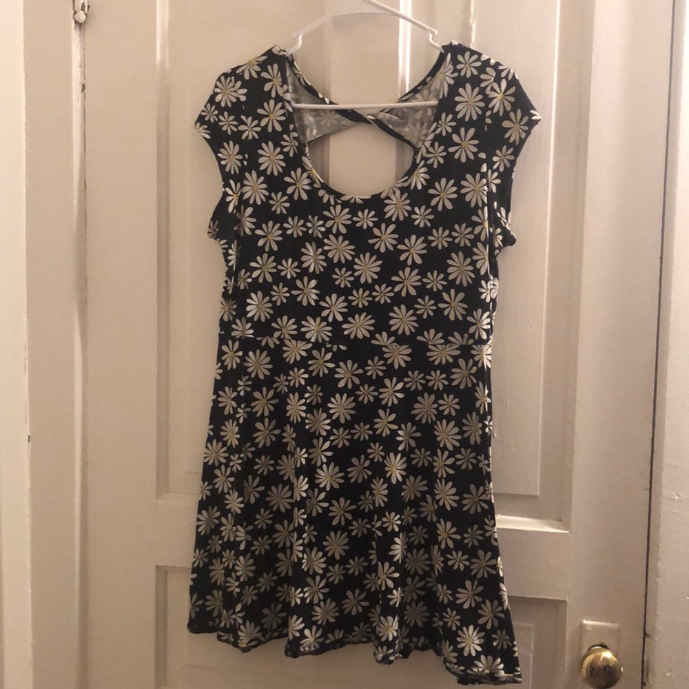 Black Daisy Print Dress